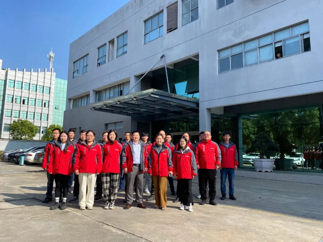 1686210420847662.jpg 1675405695608.jpg